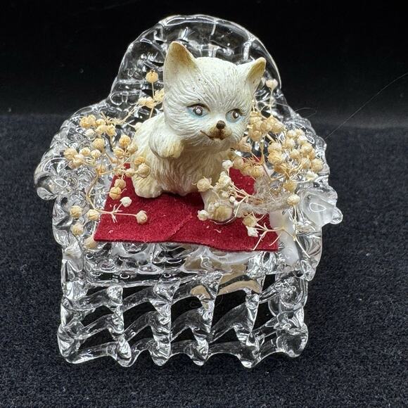 Clear Spun Glass Cat on Chair Figurine - Picture 2 of 6